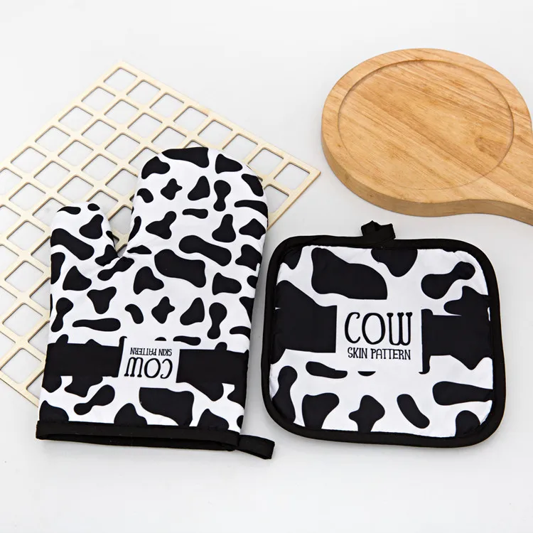 2pcs Kitchen Gloves Insulation Leopard Pattern Pad Cooking Microwave Gloves Baking BBQ Oven Potholders Oven Mitts Potholder Pad
2pcs Kitchen Gloves Insulation Leopard Pattern Pad Cooking Microwave Gloves Baking BBQ Oven Potholders Oven Mitts Potholder Pad