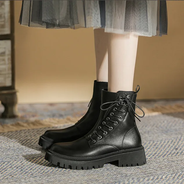 Martin boots women's spring and autumn 2021 autumn white short boots British style thick-soled women's
Martin boots women's spring and autumn 2021 autumn white short boots British style thick-soled women's