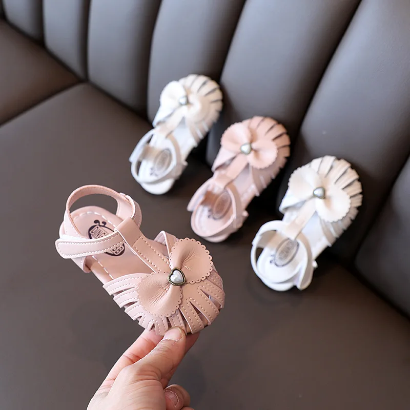 Children Elegant Kids Shoes 2021 Baby Girl Beach Sandals Princess Fashion Bow Infant Summer Toddler Little Girl Sandals 1-6 Year
Children Elegant Kids Shoes 2021 Baby Girl Beach Sandals Princess Fashion Bow Infant Summer Toddler Little Girl Sandals 1-6 Year