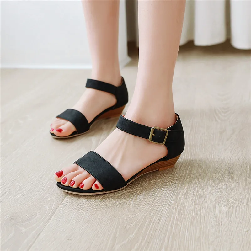 Sgesvier 2020 new fashion wedges sandals women casual shoes flock leopard buckle summer beach sandals ladies shoes
Sgesvier 2020 new fashion wedges sandals women casual shoes flock leopard buckle summer beach sandals ladies shoes
