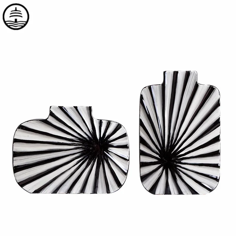 BAO GUANG TA Creative Black And White Stripes Ceramic Vase Fashion Hotel Flower Arrangement Bottle Craft Home Decoration R6461
BAO GUANG TA Creative Black And White Stripes Ceramic Vase Fashion Hotel Flower Arrangement Bottle Craft Home Decoration R6461