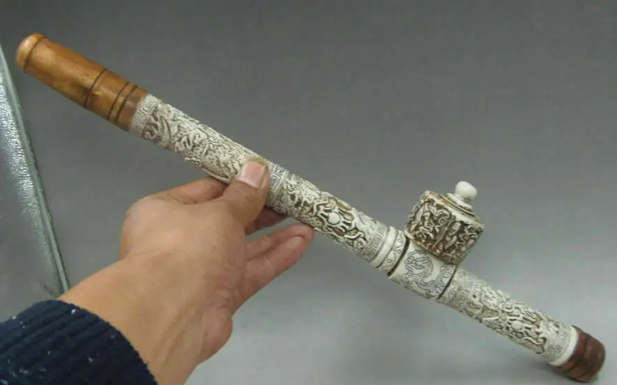 Статуэтка курительная трубка с драконом
Статуэтка курительная трубка с драконом