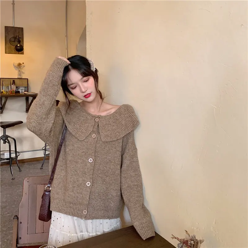 Hzirip Fresh Loose Autumn Soft All-Match Knitted Peter Pan Collar Cardigans Fashion Warm Women Casual Chic Girls Sweet Sweaters 
Hzirip Fresh Loose Autumn Soft All-Match Knitted Peter Pan Collar Cardigans Fashion Warm Women Casual Chic Girls Sweet Sweaters