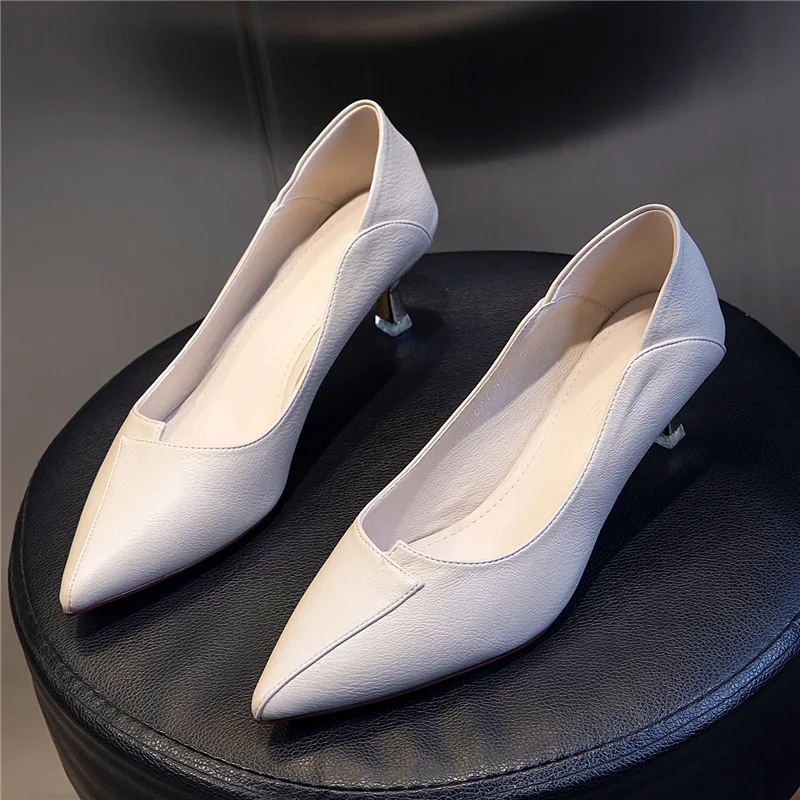 High heeled shoes women's thin heeled pointed spring 2021 new 5cm high rise women's shoes
High heeled shoes women's thin heeled pointed spring 2021 new 5cm high rise women's shoes