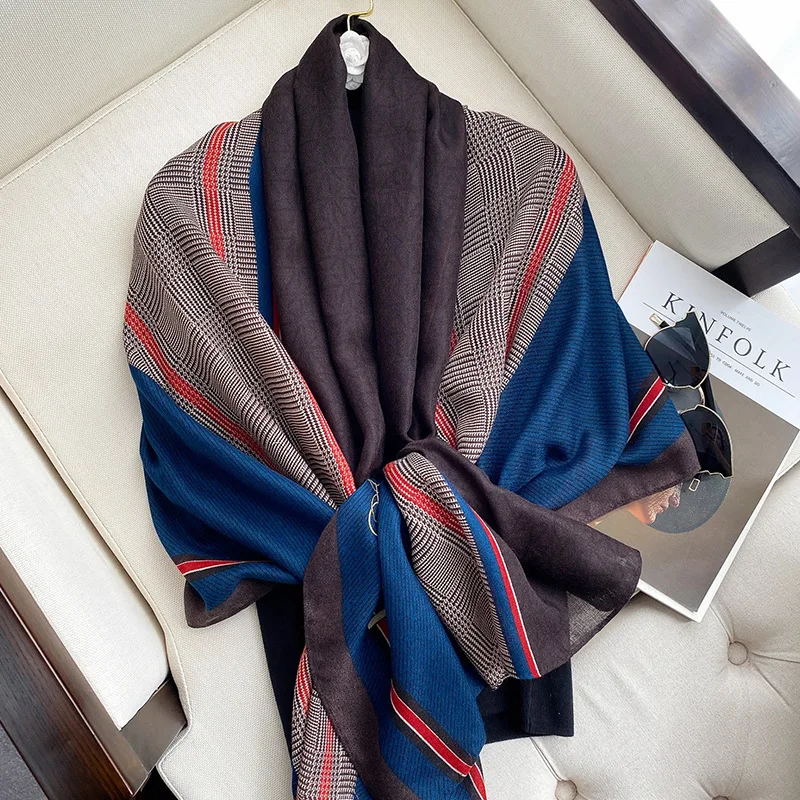 Fashion Chain Cotton and Linen Scarf Women's Stripe Scarves Double-sided Foulard Ladies Winter Warm Neckerchief Beach Shawls
Fashion Chain Cotton and Linen Scarf Women's Stripe Scarves Double-sided Foulard Ladies Winter Warm Neckerchief Beach Shawls