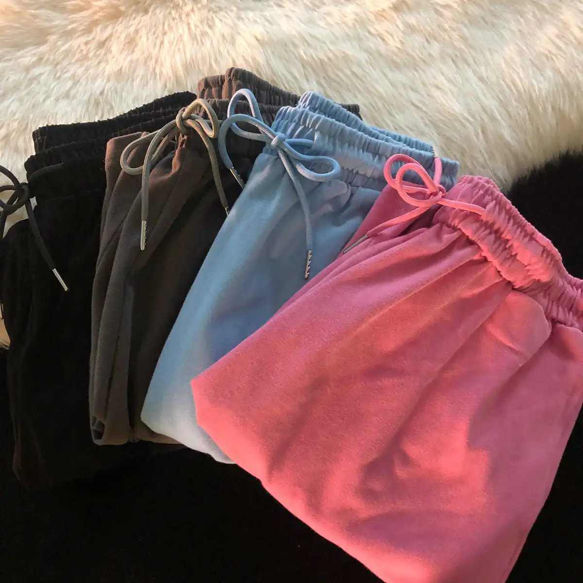 Embroidered High-waist Sports Shorts Women's Cotton Five-point Pants 2021 Summer New Loose Straight Wide-leg Pants Trend
Embroidered High-waist Sports Shorts Women's Cotton Five-point Pants 2021 Summer New Loose Straight Wide-leg Pants Trend