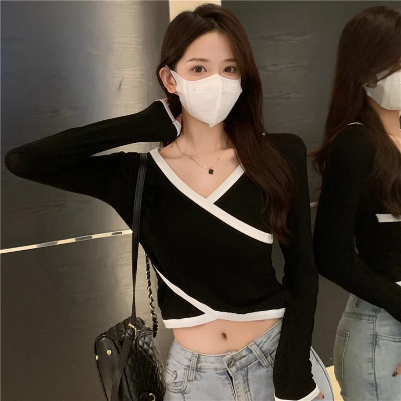 Стильный цветной крест V-образный вырез Slim Rac 
Стильный цветной крест V-образный вырез Slim Rac