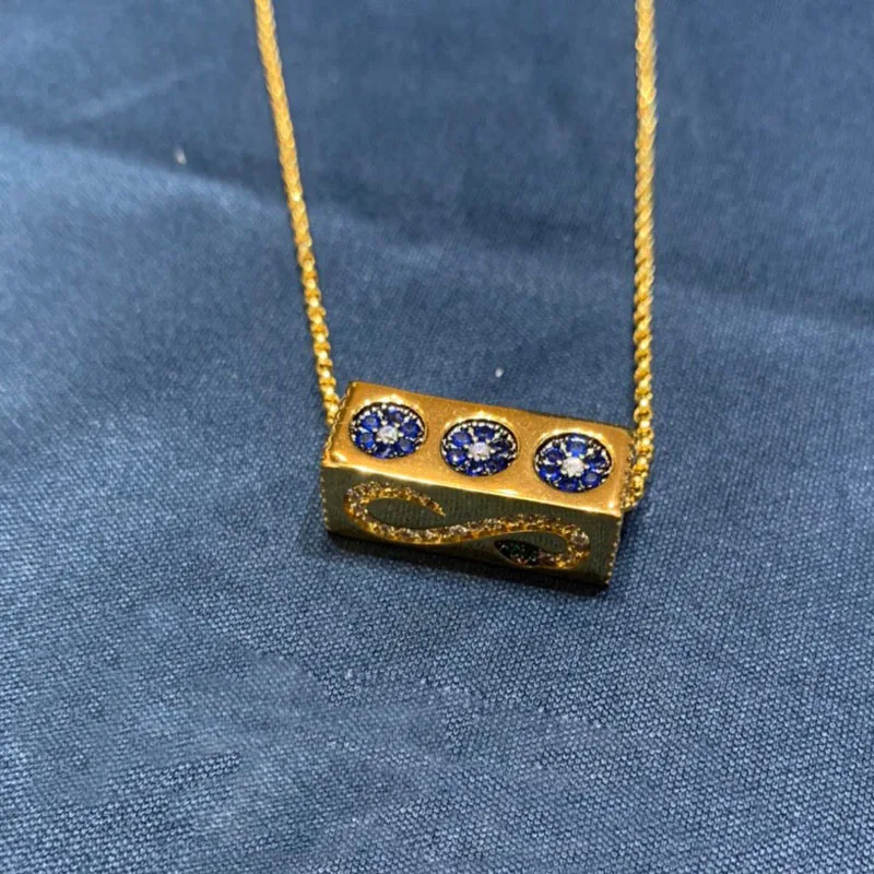 Brand 1:1Fashion Copper Necklace Yellow Gold Color Serpent and Stars Rectangle Multi Patterned Snake Pendant for Women Jewelry
Brand 1:1Fashion Copper Necklace Yellow Gold Color Serpent and Stars Rectangle Multi Patterned Snake Pendant for Women Jewelry
