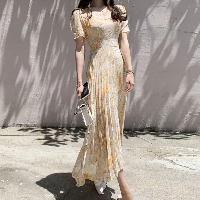 2021 Summer Water-color Printed Korean Chiffon Long Dress Women Short Sleeve Square Collar Belted Pleated Elegant Dresses Femme
2021 Summer Water-color Printed Korean Chiffon Long Dress Women Short Sleeve Square Collar Belted Pleated Elegant Dresses Femme
