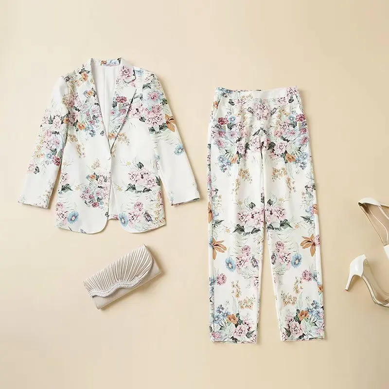 European and American women's wear 2020 winter new style Long-sleeved floral print coat trousers Fashion suits
European and American women's wear 2020 winter new style Long-sleeved floral print coat trousers Fashion suits
