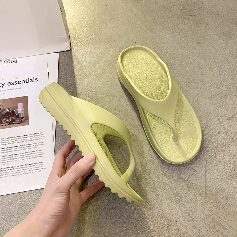 Flip-flops Women's Outer Wear Fashion Thick-soled Anti-slip Couples Seaside Beach Soft-soled Flip Flops Men
Flip-flops Women's Outer Wear Fashion Thick-soled Anti-slip Couples Seaside Beach Soft-soled Flip Flops Men