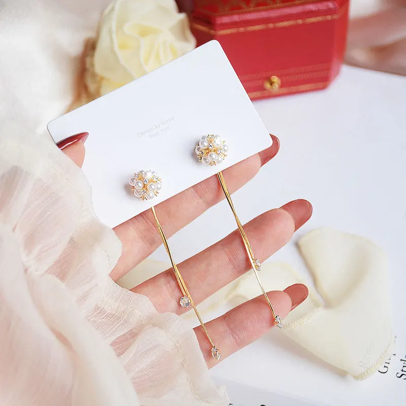 Women 14K Gold Earrings Micro-Inlaid Zircon Pearl Hydrangea Earring Long Temperament Tassels a Pair of Daily Female Accessories
Women 14K Gold Earrings Micro-Inlaid Zircon Pearl Hydrangea Earring Long Temperament Tassels a Pair of Daily Female Accessories
