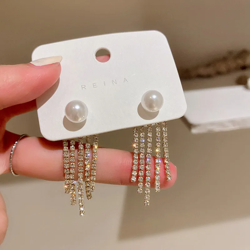 2021 New Fashion Personality Korean Pearl Diamond Tassel Pendant Earrings For Women Versatile Jewelry Gift Two Kinds Of Earrings
2021 New Fashion Personality Korean Pearl Diamond Tassel Pendant Earrings For Women Versatile Jewelry Gift Two Kinds Of Earrings