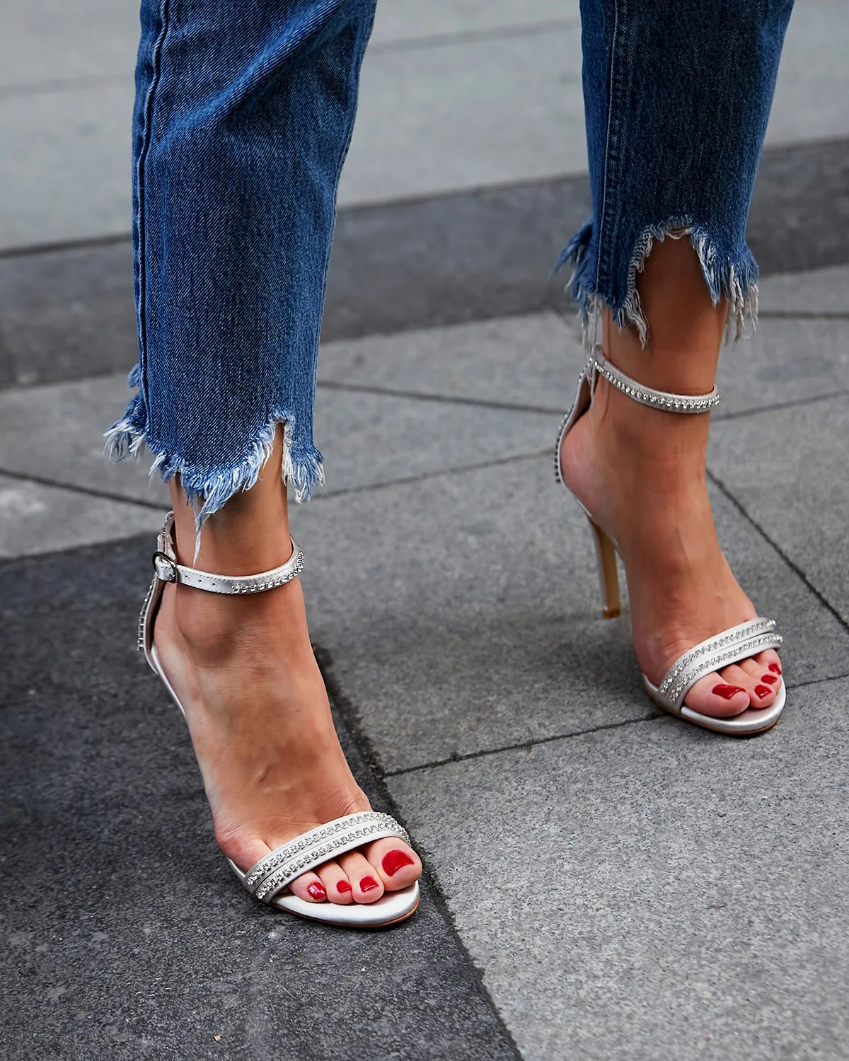 Spring 2021 new sexy super high heel 40-43 cut out buckle sandals for women
Spring 2021 new sexy super high heel 40-43 cut out buckle sandals for women