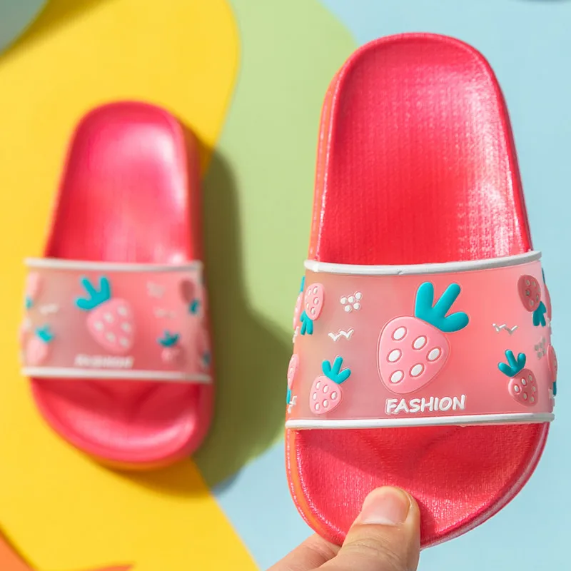 Summer Children's Slippers For Kids Girls Slippers Pvc Soft Bottom Beach Sandals Waterproof Breathable Non-slip Flip Flops Shoes 
Summer Children's Slippers For Kids Girls Slippers Pvc Soft Bottom Beach Sandals Waterproof Breathable Non-slip Flip Flops Shoes