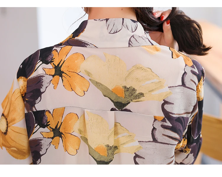 spring new flower shirt women's long-sleeved shirt niche fashion western style retro Hong Kong style shirt 
spring new flower shirt women's long-sleeved shirt niche fashion western style retro Hong Kong style shirt