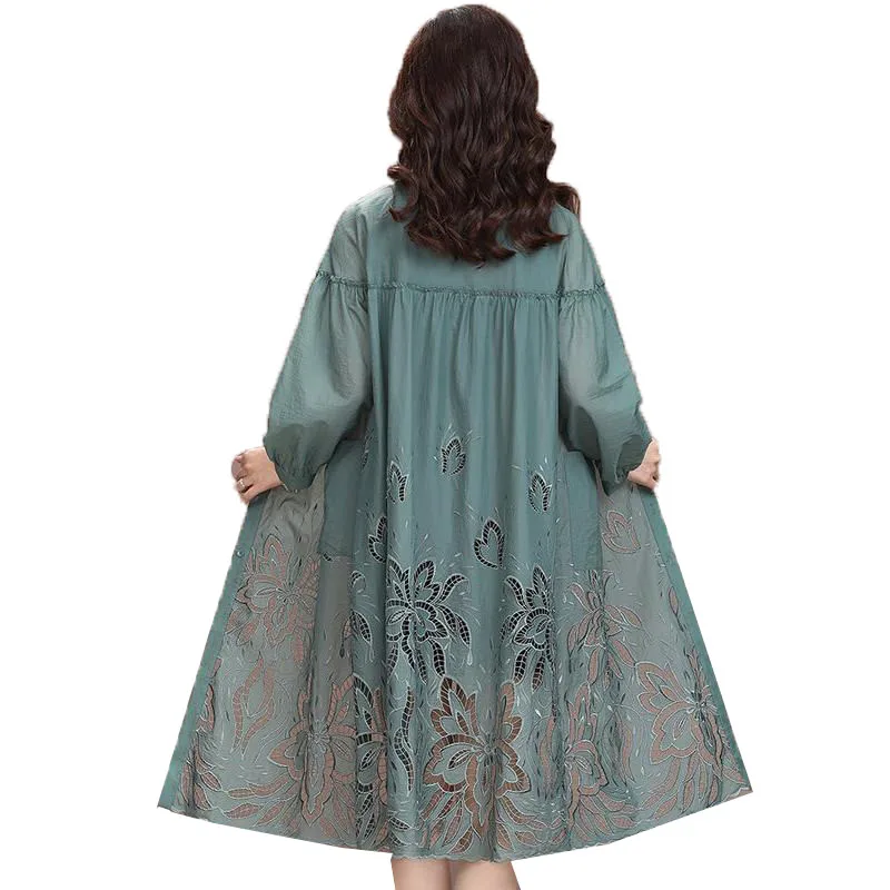 High-end Embroidery Plus size Windbreaker Women's Mid-Long Thin Hollow Coat Female Tops 2021 Summer Mother Sunscreen Clothing
High-end Embroidery Plus size Windbreaker Women's Mid-Long Thin Hollow Coat Female Tops 2021 Summer Mother Sunscreen Clothing