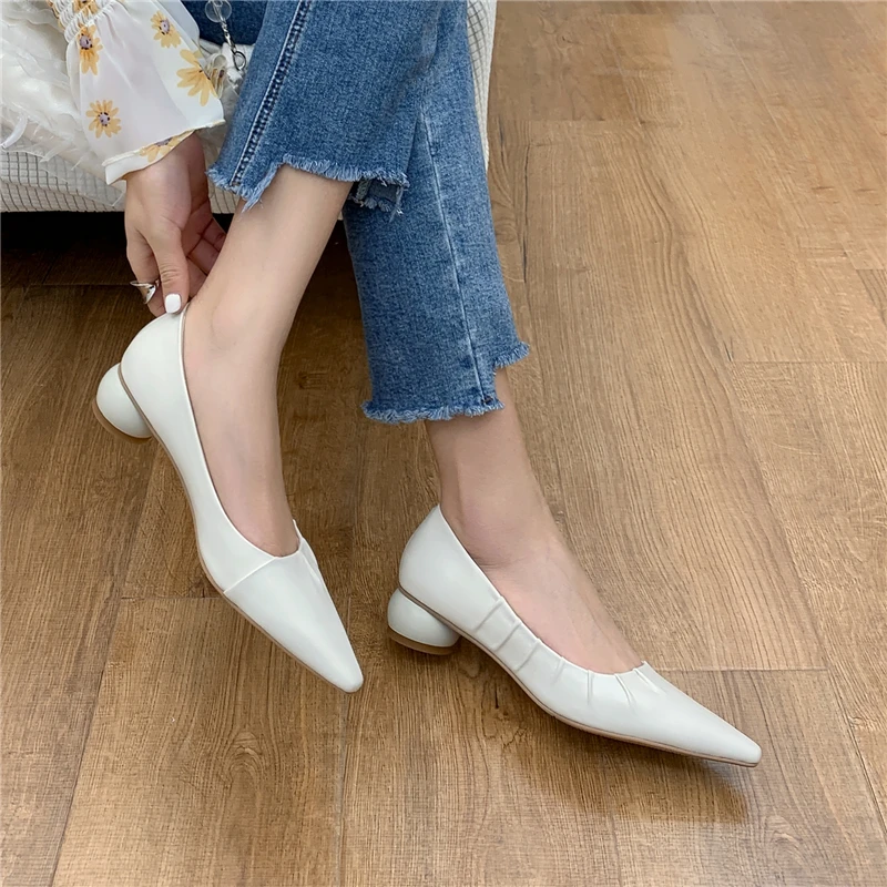 VERCONAS Concise Elegant Women Pumps Genuine Leather Pleated Shallow Thick Heels Fashion Casual Spring New Arrival Shoes Woman 
VERCONAS Concise Elegant Women Pumps Genuine Leather Pleated Shallow Thick Heels Fashion Casual Spring New Arrival Shoes Woman