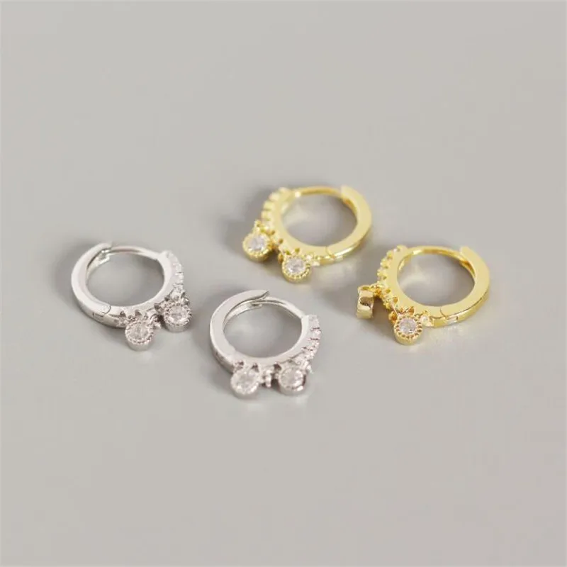 Women S925 Silver Color Earrings Round Mini Zircon Earrings Fashion Charm Earrings Banquet Wedding Sending Girlfriend
Women S925 Silver Color Earrings Round Mini Zircon Earrings Fashion Charm Earrings Banquet Wedding Sending Girlfriend