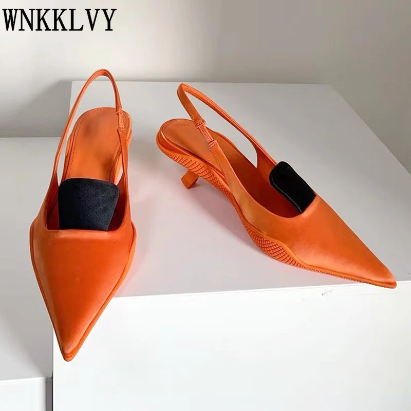 2021 Pointed Toe Kitten Heels Pumps Women Shallow Mouth Silk Satin Mixed Color Slingbacks Sandals Ladies Spring T-Show Shoes
2021 Pointed Toe Kitten Heels Pumps Women Shallow Mouth Silk Satin Mixed Color Slingbacks Sandals Ladies Spring T-Show Shoes