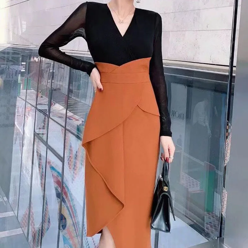 2021 Fall Runway New Style Sexy V-Neck Long-Sleeved Belt Slim Fit Temperament Mid-Length Pleated Dress High Quality
2021 Fall Runway New Style Sexy V-Neck Long-Sleeved Belt Slim Fit Temperament Mid-Length Pleated Dress High Quality