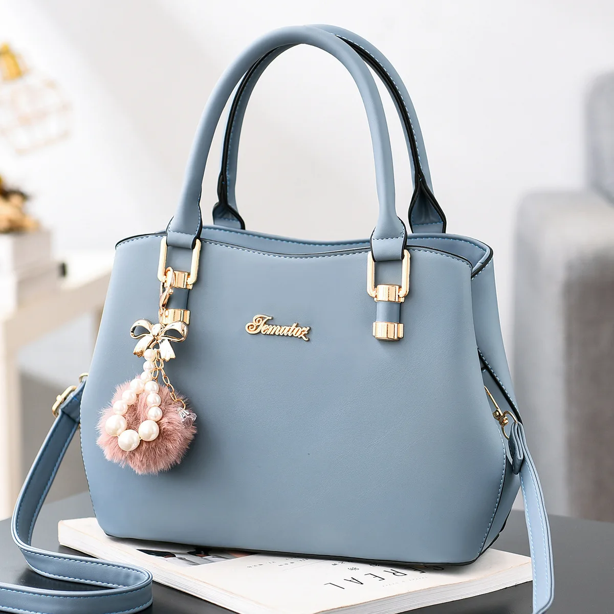 2020 New Women's Bags Fresh and Sweet Handbag 100 Tide Trendy Single Shoulder Slanting Sleeve
2020 New Women's Bags Fresh and Sweet Handbag 100 Tide Trendy Single Shoulder Slanting Sleeve