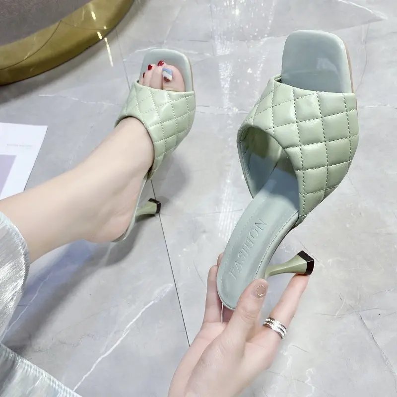 2021 New Women High Heels Sandals Ladies High Heel Slippers Square Toe Open Toe Female Slipper Summer Shoes Mules Plus Size 43
2021 New Women High Heels Sandals Ladies High Heel Slippers Square Toe Open Toe Female Slipper Summer Shoes Mules Plus Size 43