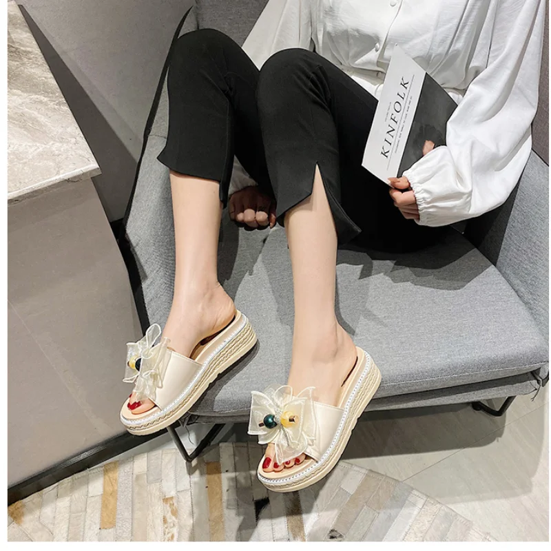2021 Women Summer Fashion Wedges Heel Shoes Slides Crystals Butterfly-knot Open Toe Light Women Pltform Slippers Wedge Sandals
2021 Women Summer Fashion Wedges Heel Shoes Slides Crystals Butterfly-knot Open Toe Light Women Pltform Slippers Wedge Sandals