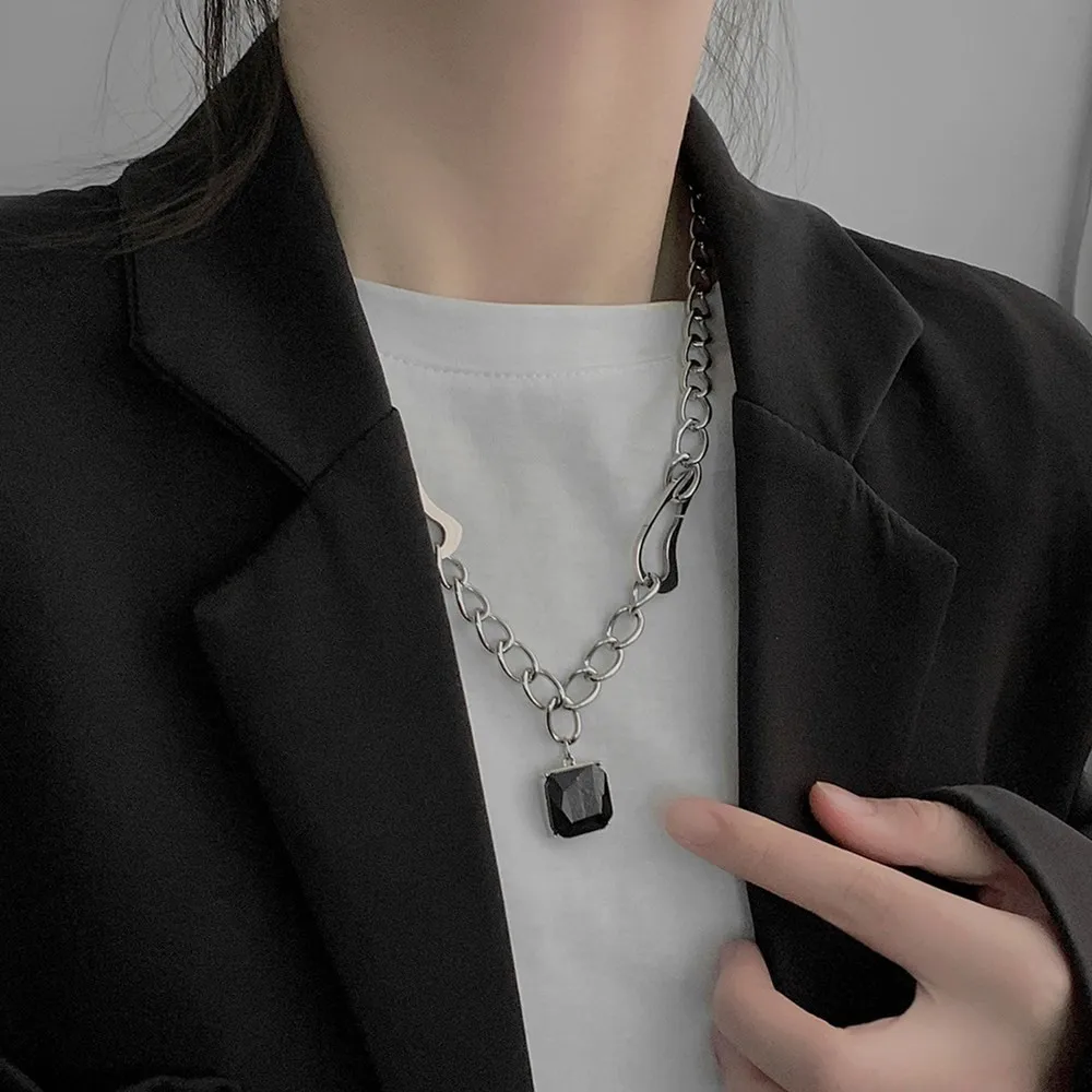 Black Rectangle Rhinestone Pendant Necklace for Female Girl 2022 Hip hop Titanium Steel Silver Color Chain Necklace Jewelry Gift
Black Rectangle Rhinestone Pendant Necklace for Female Girl 2022 Hip hop Titanium Steel Silver Color Chain Necklace Jewelry Gift