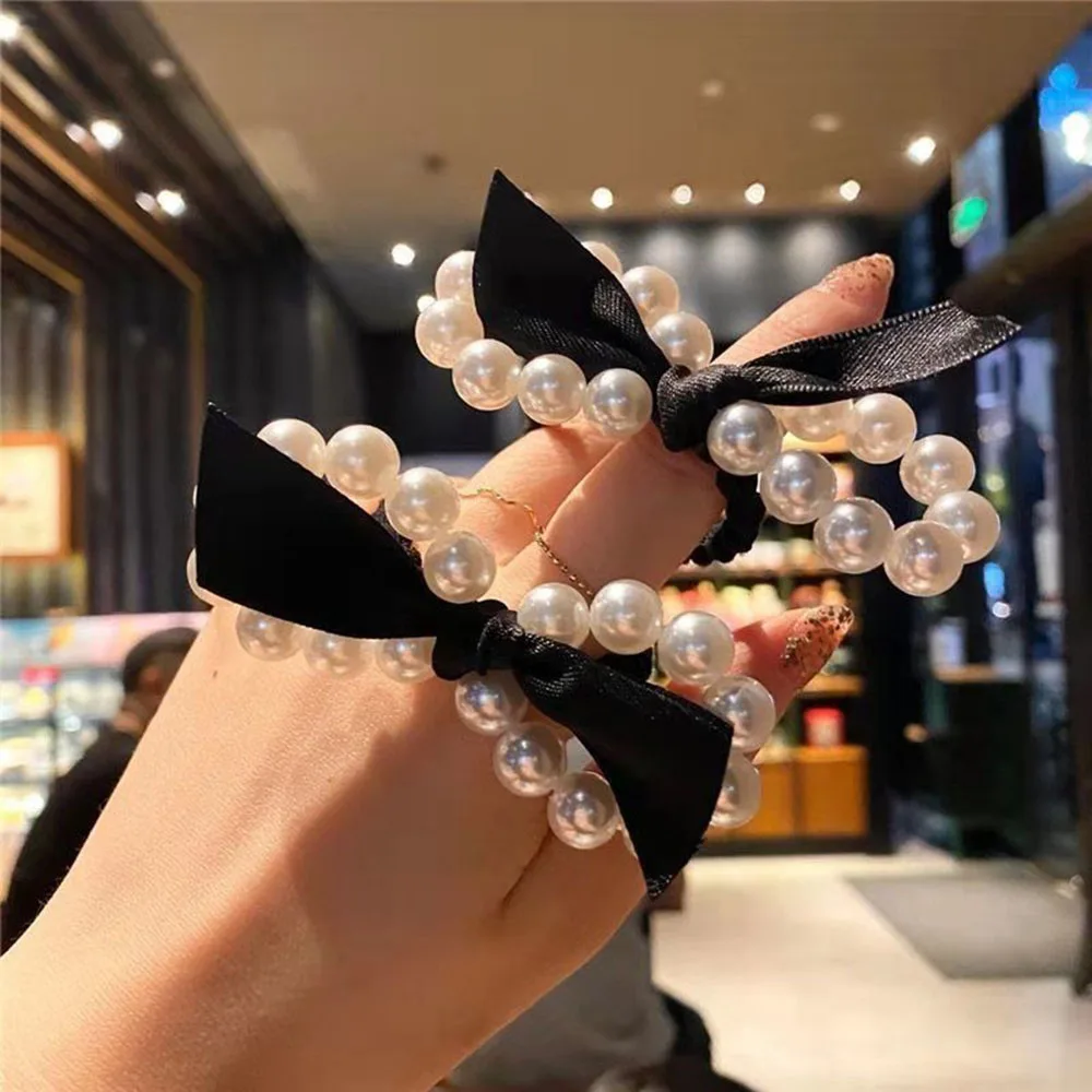 Woman Big Pearl Hair Ties Fashion Korean Style Hairband Scrunchies Girls Ponytail Holders Rubber Band Hair Accessories
Woman Big Pearl Hair Ties Fashion Korean Style Hairband Scrunchies Girls Ponytail Holders Rubber Band Hair Accessories