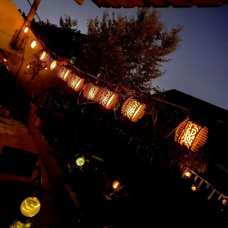 Outdoor Solar Lanterns Garden LED String Lights Solar Lamps Waterproof Hanging Lantern Decoration Patio Flickering Flame Lights
Outdoor Solar Lanterns Garden LED String Lights Solar Lamps Waterproof Hanging Lantern Decoration Patio Flickering Flame Lights