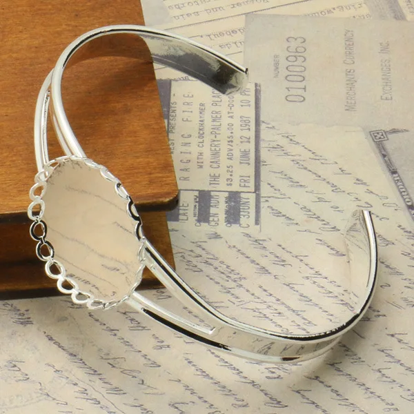 1pc Silver Color Lace Bracelet Bangle Cabochons Base Tray Bezel Fit 25mm Photo Cameo DIY Bracelet Fashion Jewelry Findings
1pc Silver Color Lace Bracelet Bangle Cabochons Base Tray Bezel Fit 25mm Photo Cameo DIY Bracelet Fashion Jewelry Findings