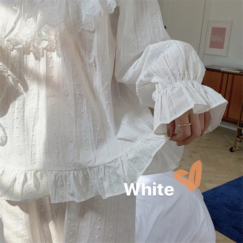 High Quality White Embroidery Lace Pajamas Set Korean Ruffles Polka Dot Long Sleeve Shirts Sleepwear Pants Pijamas Autumn Y139
High Quality White Embroidery Lace Pajamas Set Korean Ruffles Polka Dot Long Sleeve Shirts Sleepwear Pants Pijamas Autumn Y139
