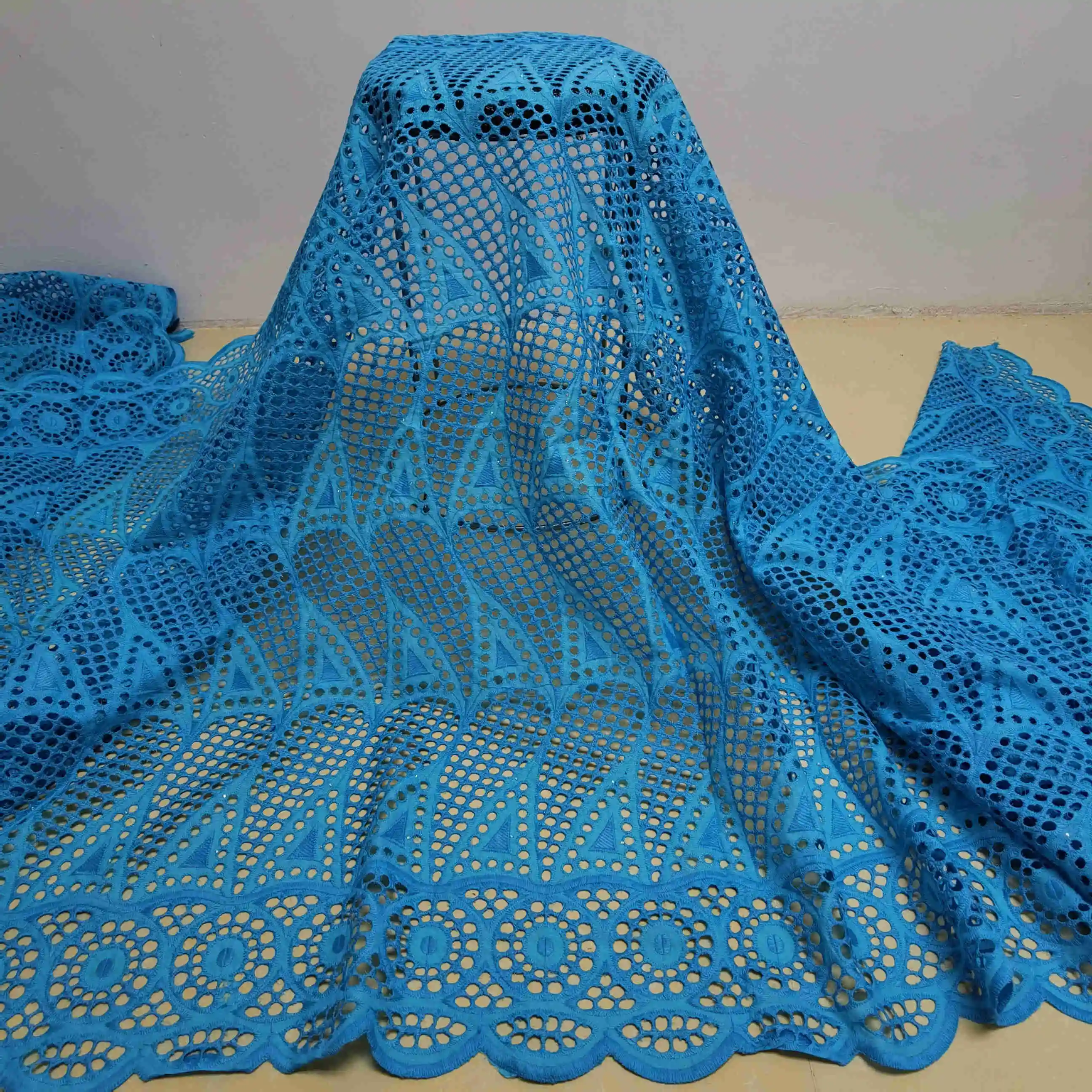 Black swiss voile lace in switzerland african lace fabric wedding 2.5yard dubai swiss lace fabric for dress cotton fabric
Black swiss voile lace in switzerland african lace fabric wedding 2.5yard dubai swiss lace fabric for dress cotton fabric