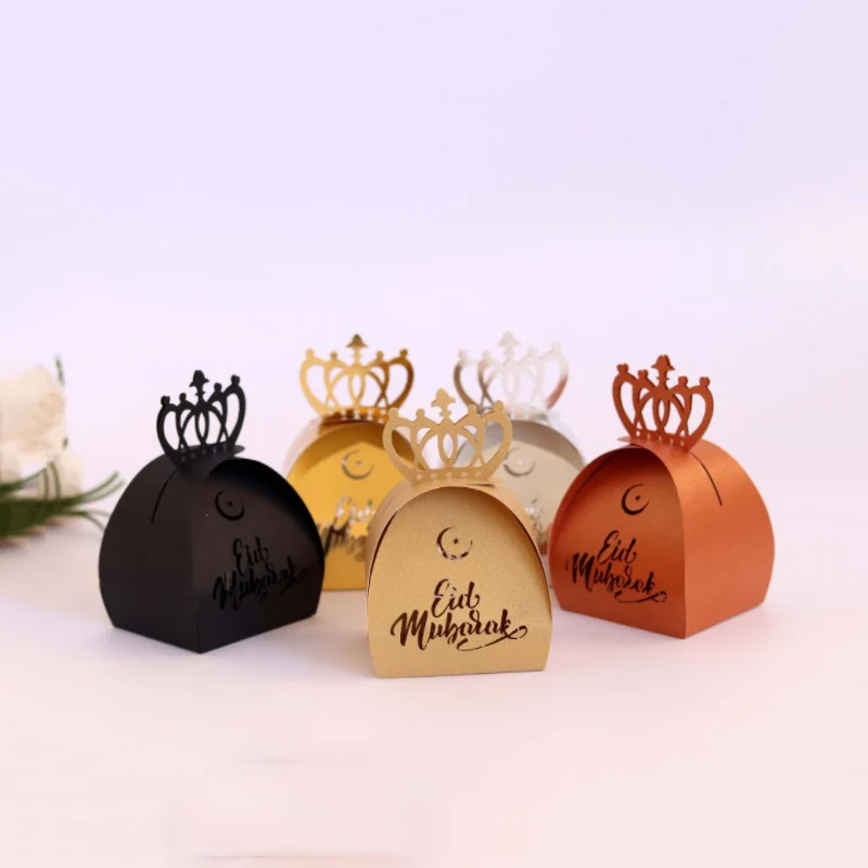 Candy Box Ramadan Holiday Birthday Party Baby One Year Old Gift Bright Silver Crown Paper Box European Style Hollow Wedding
Candy Box Ramadan Holiday Birthday Party Baby One Year Old Gift Bright Silver Crown Paper Box European Style Hollow Wedding