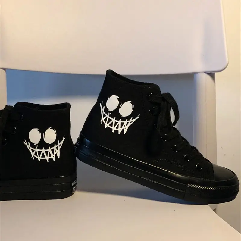 2021 Ins Hot Devil's Smile Best Selling Shoes Women Canvas Shoes Women's Fashion Casual Breathable Shoes High-top Sneakers Men
2021 Ins Hot Devil's Smile Best Selling Shoes Women Canvas Shoes Women's Fashion Casual Breathable Shoes High-top Sneakers Men