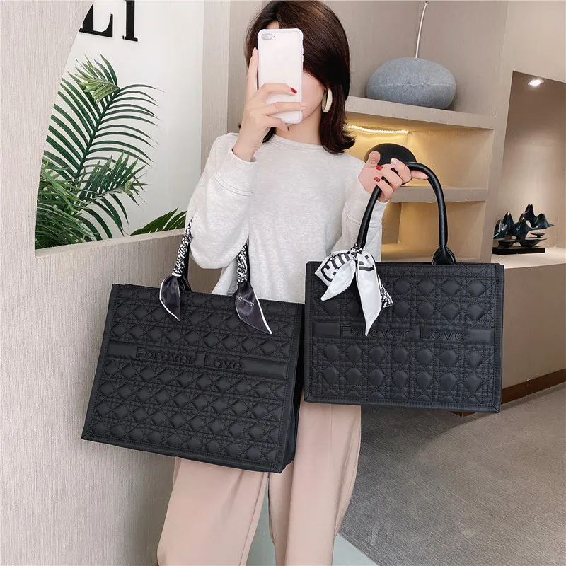 Black Luxury Oversize Shopper Canvas Tote Bags Designer Brand Plaid Lady Handbags With Ribbons Shoulder Bags For Women
Black Luxury Oversize Shopper Canvas Tote Bags Designer Brand Plaid Lady Handbags With Ribbons Shoulder Bags For Women