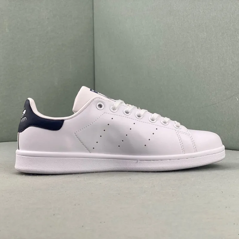 New Skateboarding shoes Woman peanuts couples taylor classic originals sta Smith shoes Men chaussures femme zapatos de hombre
New Skateboarding shoes Woman peanuts couples taylor classic originals sta Smith shoes Men chaussures femme zapatos de hombre