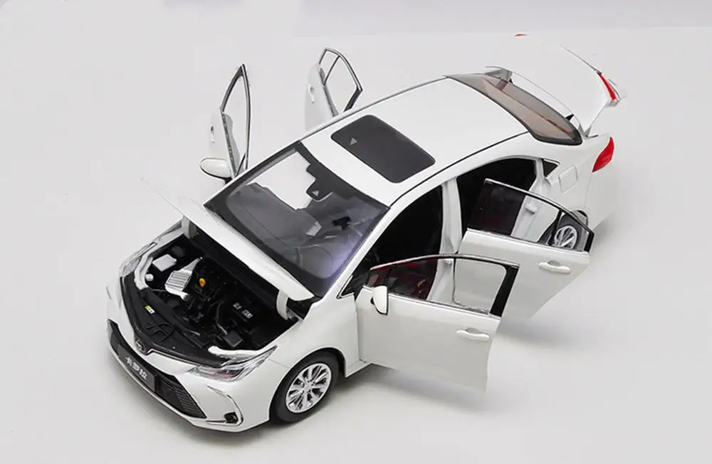 1/18 Масштаб Toyota Corolla 2019 белая модель автомобиля под давлением коллекционная