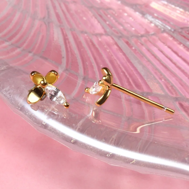 S925 Sterling Silver Bow Flower Shinny Zircon Stud Earrings for Women Female Diamond Crystal Ear Jewelry Birthday Party Gifts
S925 Sterling Silver Bow Flower Shinny Zircon Stud Earrings for Women Female Diamond Crystal Ear Jewelry Birthday Party Gifts