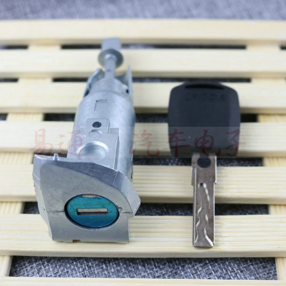 Запасной Цилиндр замка боковой двери водителя с 1 ключом для Volkswagen Skoda 2009-2013 слесарный инструмент
Запасной Цилиндр замка боковой двери водителя с 1 ключом для Volkswagen Skoda 2009-2013 слесарный инструмент