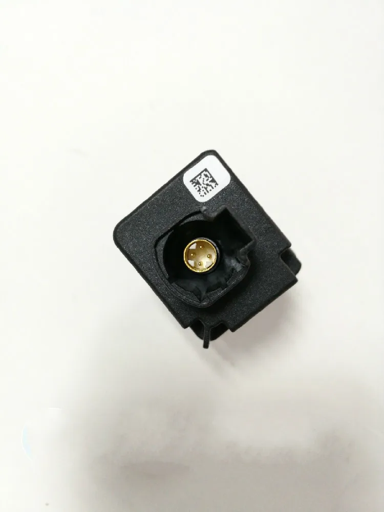 A0009053902 Car front camera Medium network probe camera for Mercedes W166 ML250 GLE350 E300 E220 E260 GL450 W212 S560
A0009053902 Car front camera Medium network probe camera for Mercedes W166 ML250 GLE350 E300 E220 E260 GL450 W212 S560