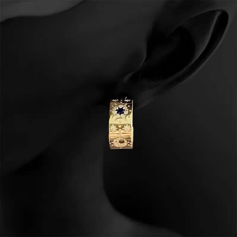 S925 Monaco July new golden Roman Earrings light luxury moon ring earrings temperament retro fashion jewelry women's gift
S925 Monaco July new golden Roman Earrings light luxury moon ring earrings temperament retro fashion jewelry women's gift