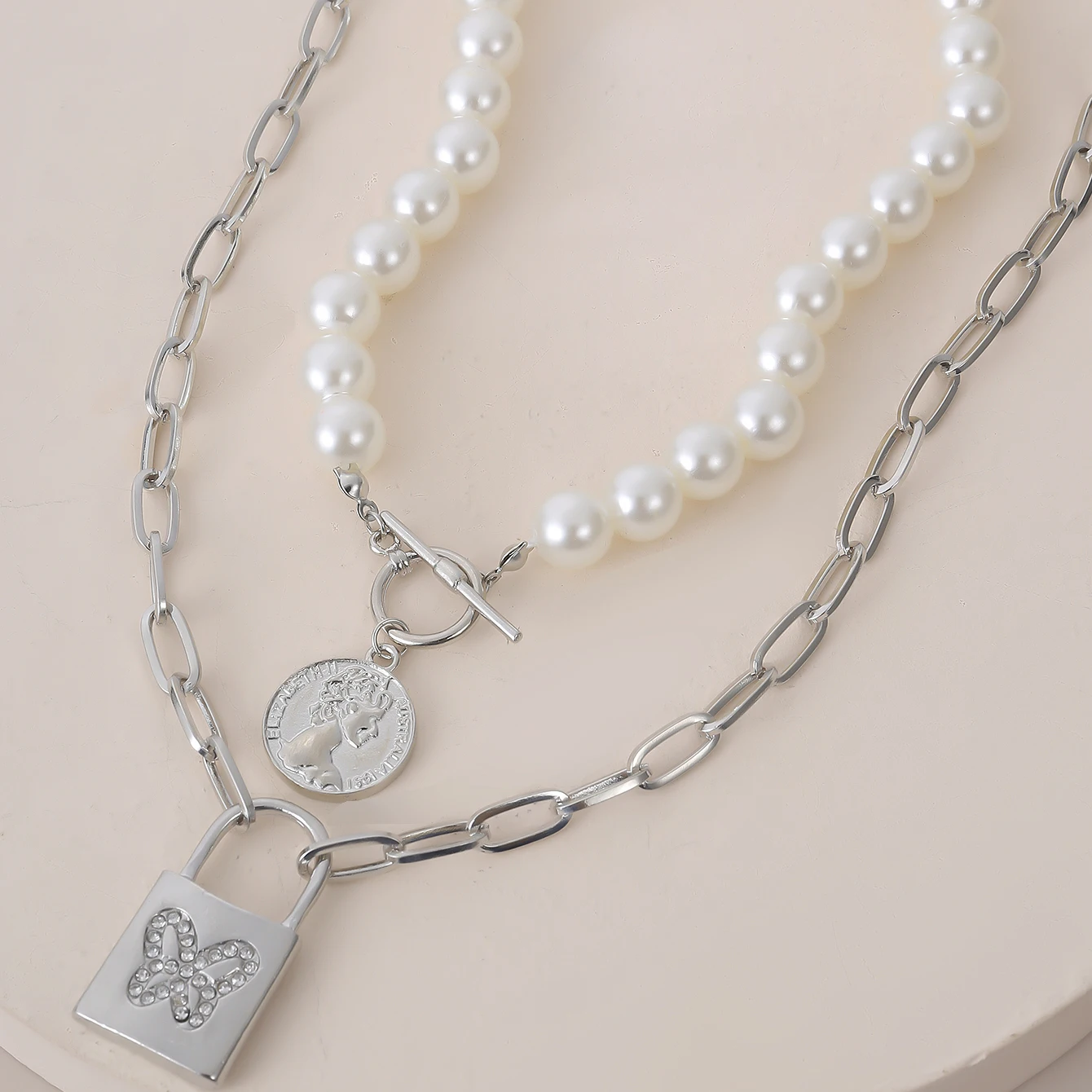 PuRui Faux Pearl Initial Necklace Butterfly Heart Pendant Lock Necklace Long Statement Clavicle Chain Necklace for Women Jewelry
PuRui Faux Pearl Initial Necklace Butterfly Heart Pendant Lock Necklace Long Statement Clavicle Chain Necklace for Women Jewelry