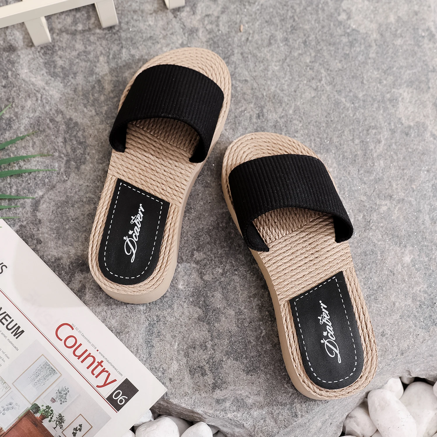 Platform Slippers Women Shoes Woman 2021 Summer Breathable Cloth Open Toe Vintage Slip Casual Shoes Female Slides Retro Shoes
Platform Slippers Women Shoes Woman 2021 Summer Breathable Cloth Open Toe Vintage Slip Casual Shoes Female Slides Retro Shoes