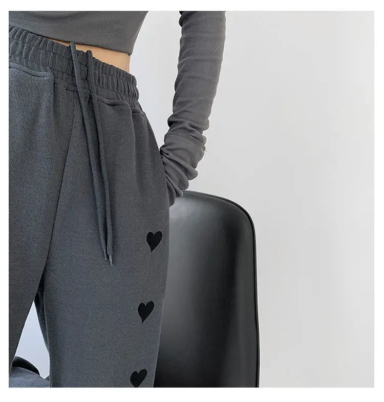 Harem Pants Heart Embroidery Korean Fashion Sweatpants Women Sports Pants Elastic Waist Summer Loose Trousers Hip Hop Dance Wear
Harem Pants Heart Embroidery Korean Fashion Sweatpants Women Sports Pants Elastic Waist Summer Loose Trousers Hip Hop Dance Wear