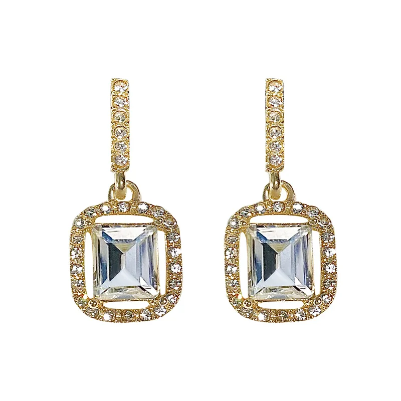 Zircon Earrings Simple Women's Small 925 Silver Needle High-Grade Earrings 2021new Fashion Temperamental Earrings
Zircon Earrings Simple Women's Small 925 Silver Needle High-Grade Earrings 2021new Fashion Temperamental Earrings