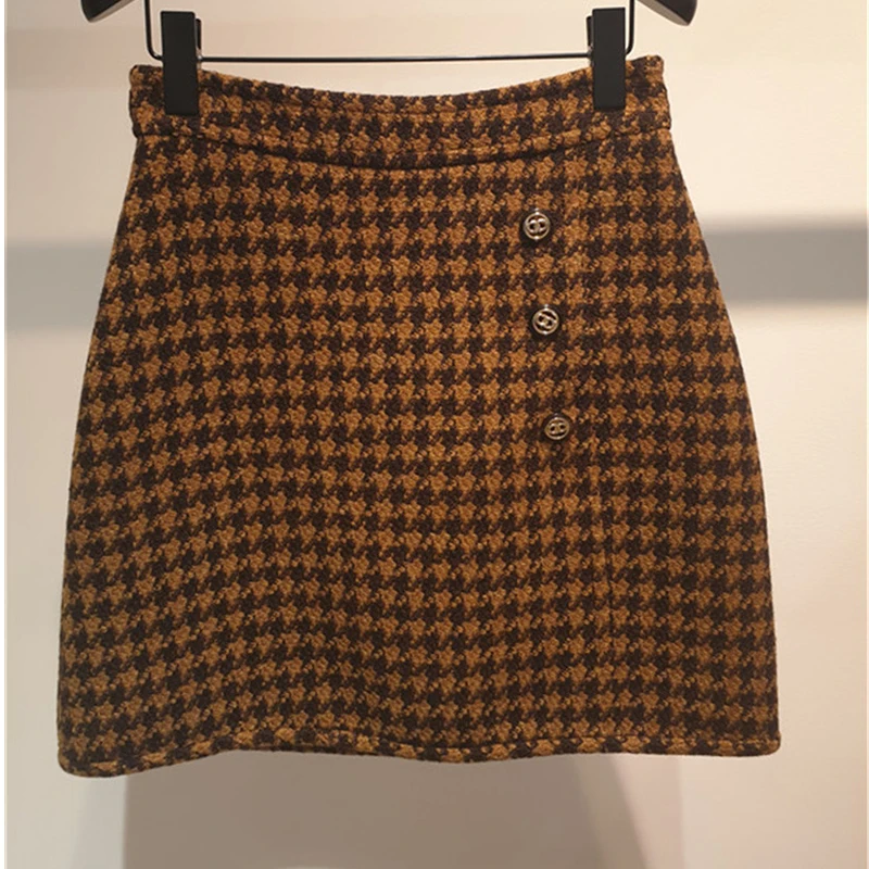 Woman elegant women mini skirt button winter office clothes French luxury brand casual skirts for women
Woman elegant women mini skirt button winter office clothes French luxury brand casual skirts for women