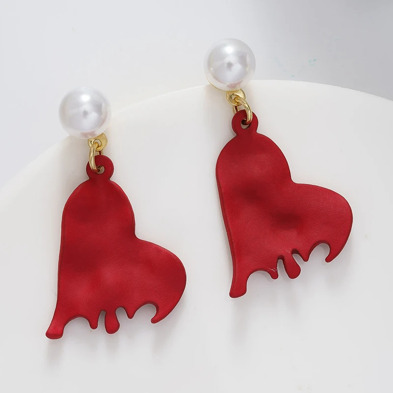 Jaeeyin 2021 New Arrival Gothic Punk Style Red Irregular Heart Pendant White Pearl Decorate Personality Drop Earrings for Girl
Jaeeyin 2021 New Arrival Gothic Punk Style Red Irregular Heart Pendant White Pearl Decorate Personality Drop Earrings for Girl