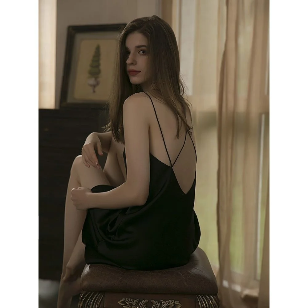 Sexy imitation silk suspender pajamas women's large backless imitation mulberry silk high-grade nightdress fun imitation ice
Sexy imitation silk suspender pajamas women's large backless imitation mulberry silk high-grade nightdress fun imitation ice
